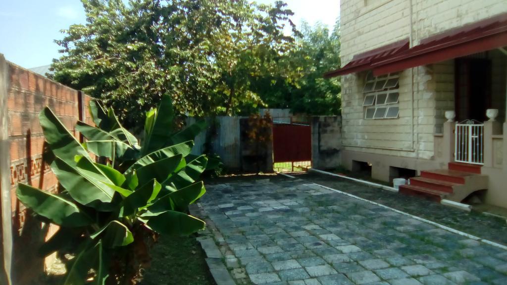 Robert'S Guest House Port of Spain Luaran gambar