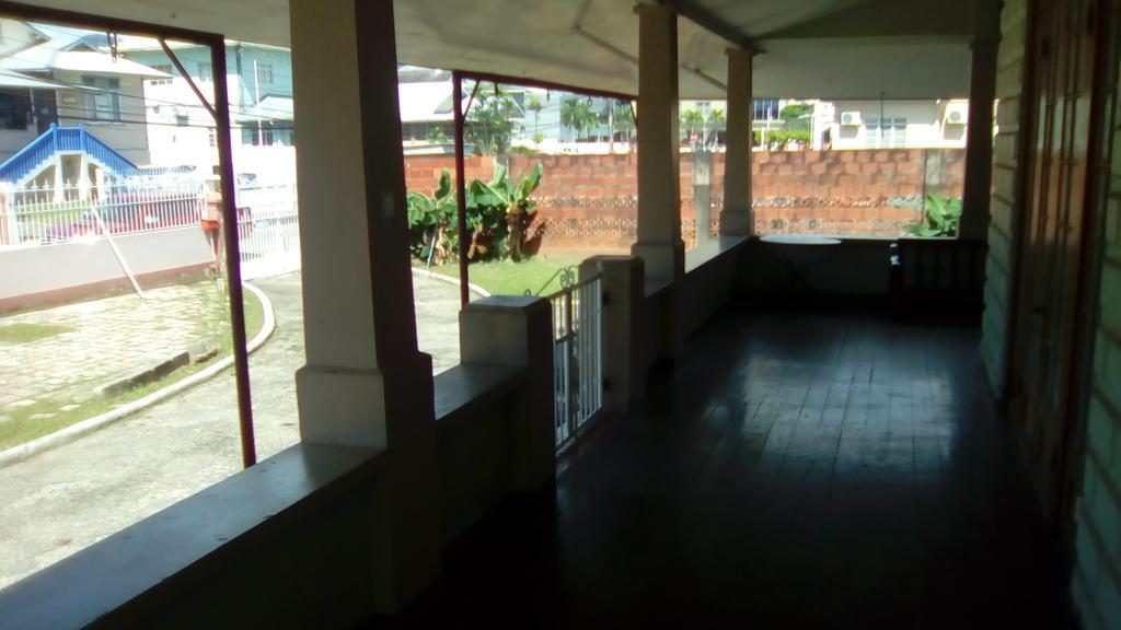 Robert'S Guest House Port of Spain Luaran gambar