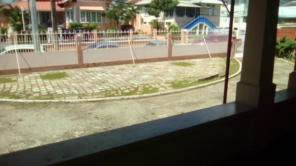 Robert'S Guest House Port of Spain Luaran gambar